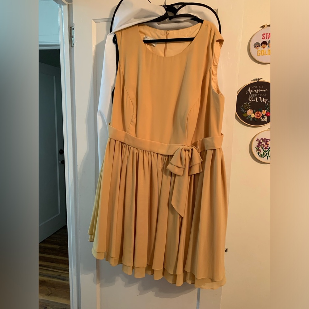 Yellow dress plus size